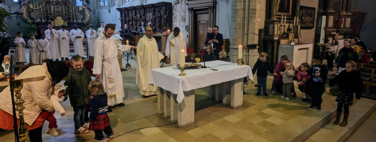 Het feest van Epifanie gevierd in de Sint-Kwintenskerk © Pastorale zone Leuven aan de Dijle