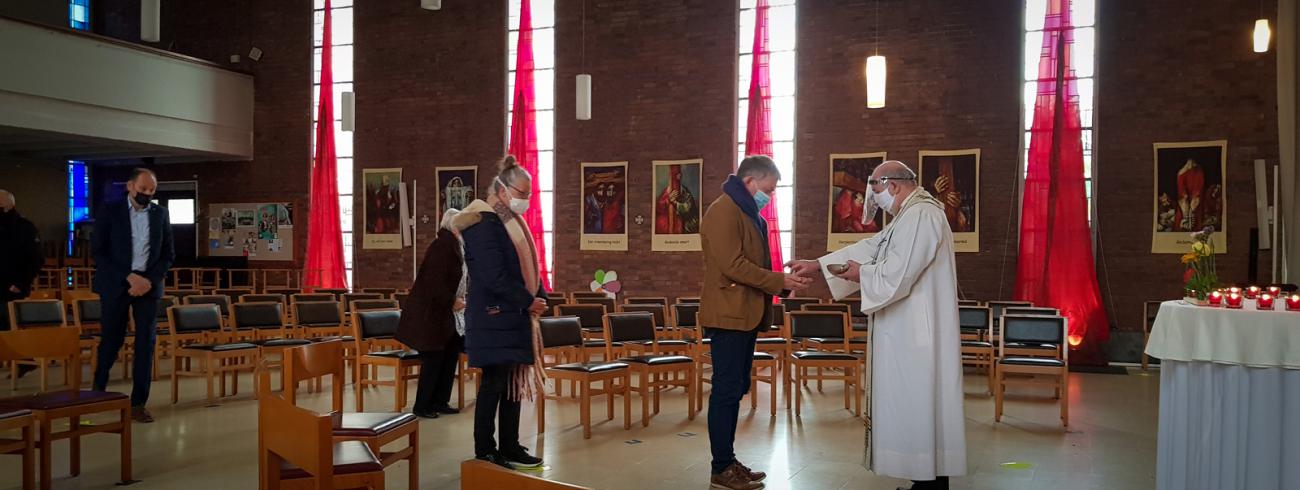 Paasdiensten in coronatijden.  