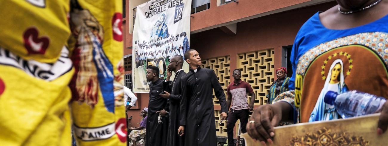 Priesters nemen in Kinshasa deel aan een betoging tegen president Kabila © Belga Image
