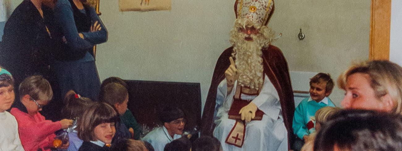 Sint Maarten op bezoek in de nevendienst (1993) 