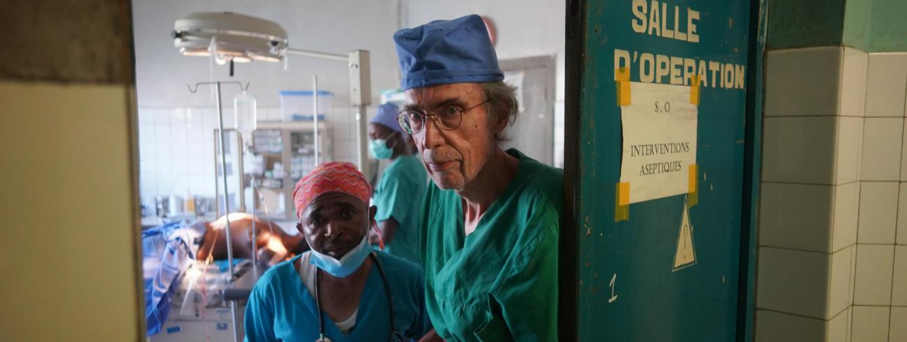 Réginals Moreels in het ziekenhuis van zijn Congolese collega in Beni. © VIER