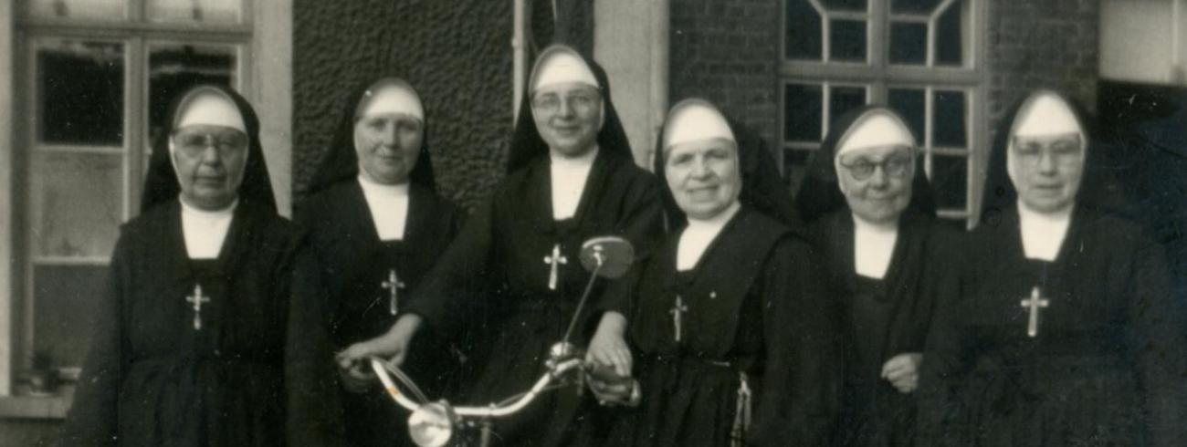 Foto uit het archief van de zusters maricolen van Deinze. Tentoonstelling Deo Gratias © Mudel