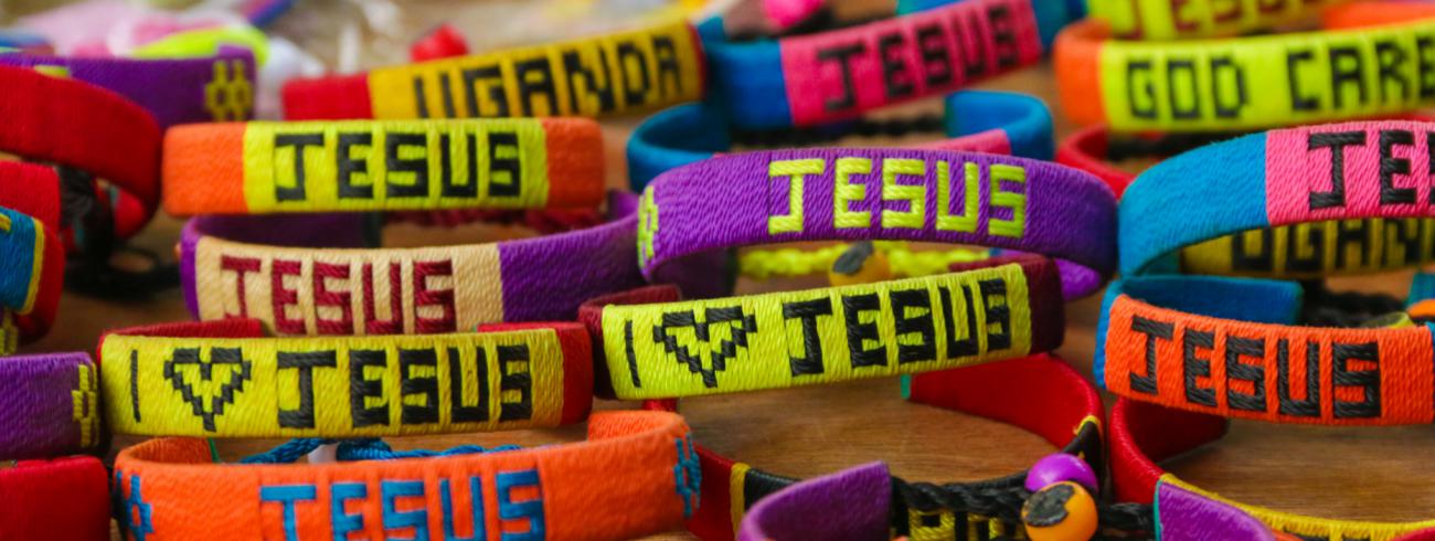 Polsbandjes © Afbeelding van Andrew Itaga via  Unsplash