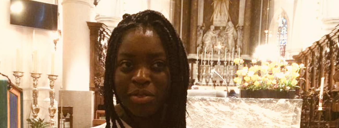 Sara misdienaar © Ainyia