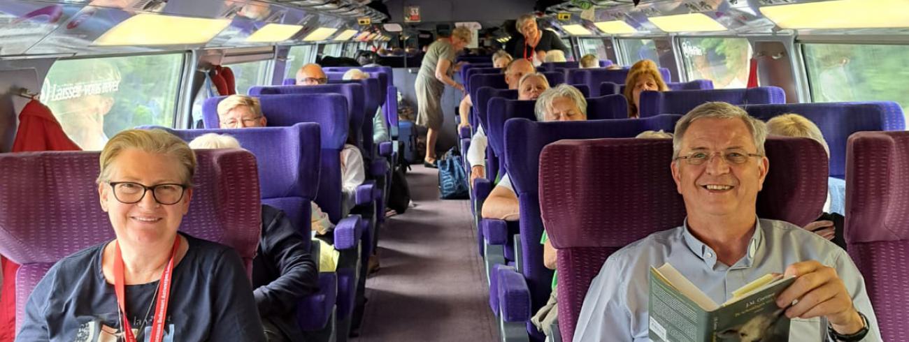 Met een blij gemoed en een bus vol gelovigen uit ons bisdom op bedevaart naar Onze-Lieve-Vrouw in Lourdes. © Myriam Beersmans 