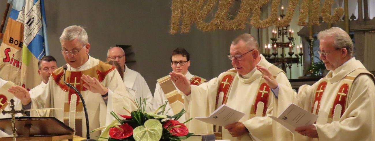 Priester Jos Daems werd er op 22 september plechtig aangesteld als pastoor binnen de pastorale eenheid Mozes. Op hetzelfde moment werd David Godecharle er als pastoraal werker gezonden. © Veerle Dufraing
