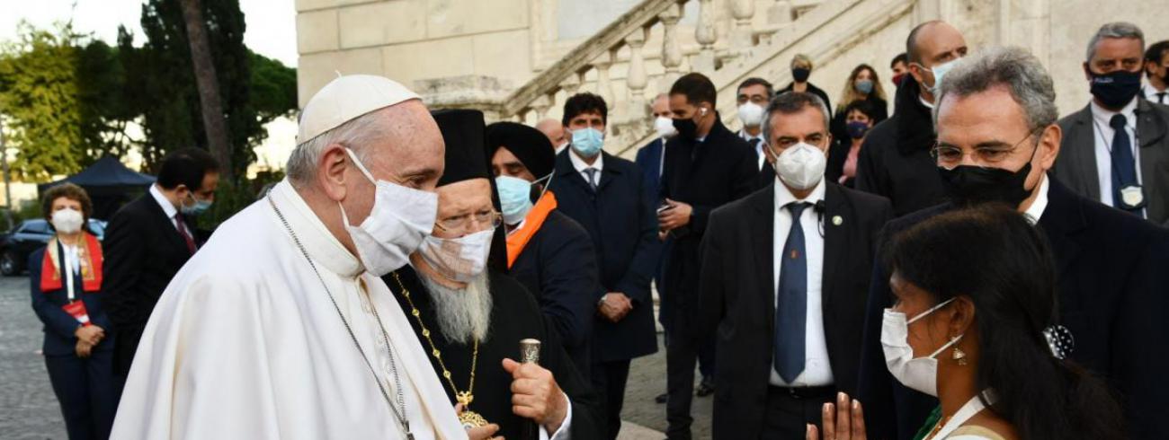 Paus Franciscus droeg gisteren een mondmasker © Sant'Egidio