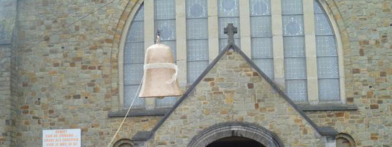 NAAR EEN GEDEELD GEBRUIK VAN DE H. HARTKERK VAN ROOIERHEIDE 
