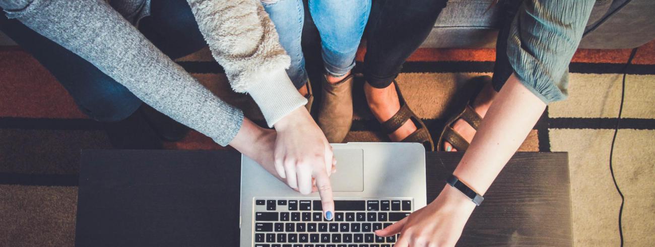 Online aanbod vormelingen © Unsplash_John Schnobrich