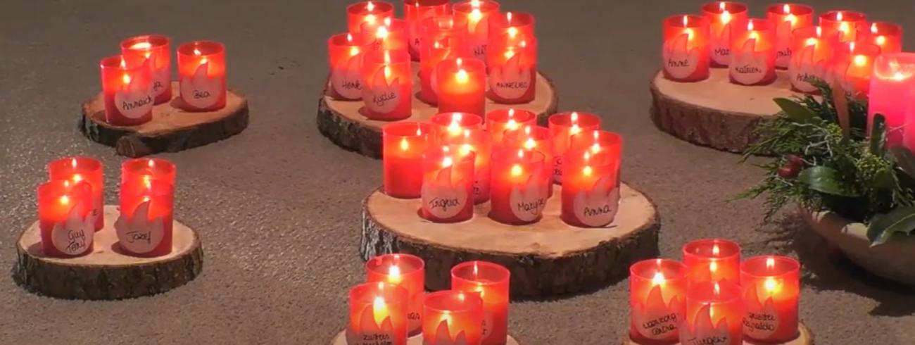 Als alles duister is, ontsteek dan een lichtend vuur dat nooit meer dooft.  © IJD Gent
