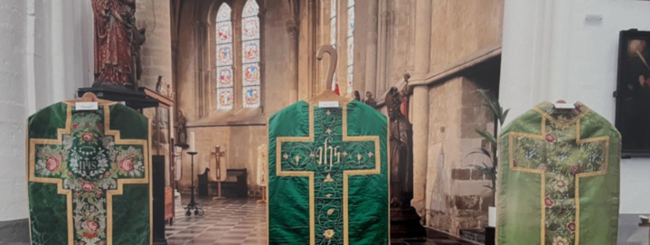Tentoonstelling: kostbaar kerkelijk textiel © Drukkerij Peeters