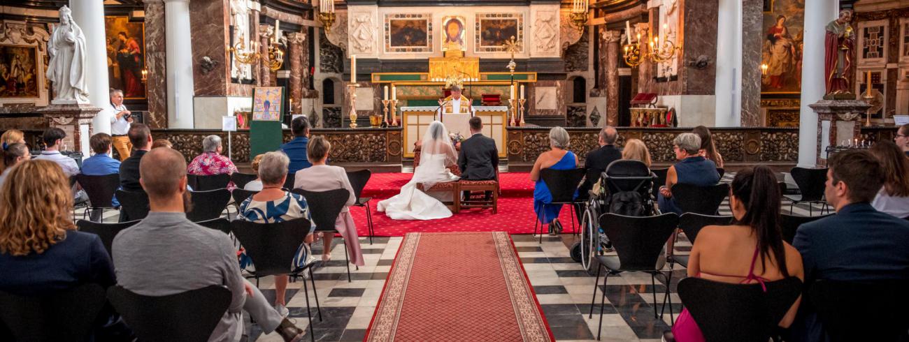 Een huwelijk in de Sint-Carolus Borromeuskerk © Sint-Carolus Borromeusparochie