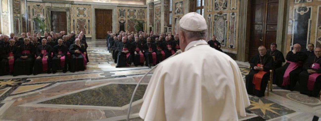 Paus Franciscus met zijn diplomaten  © Vatican Media