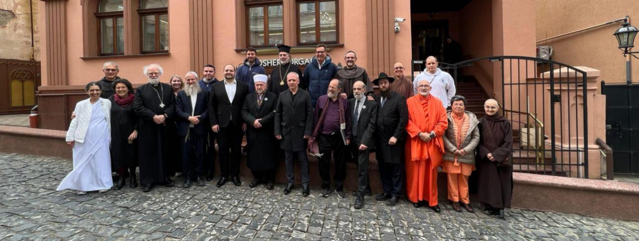 Groepsfoto van de deelnemers van de interreligieuze pelgrimstocht © OFM.