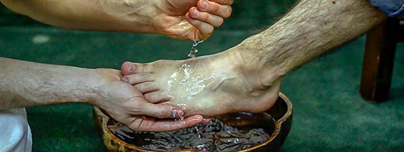 voetwassing © kleine zusters van Nazaret