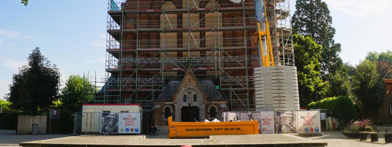 Sint-Antoniuskerk te Balgerhoeke nog tot eind dit jaar in de steigers © Jan Swanckaert
