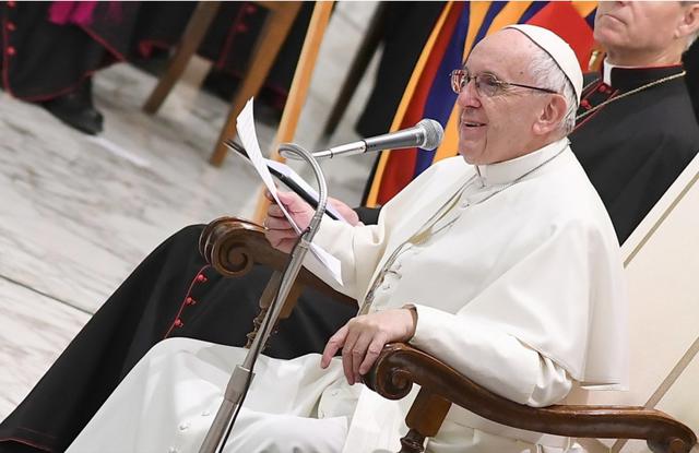 Paus Franciscus tijdens de algemene audiëntie op woensdag 7 december 2016 © SIR