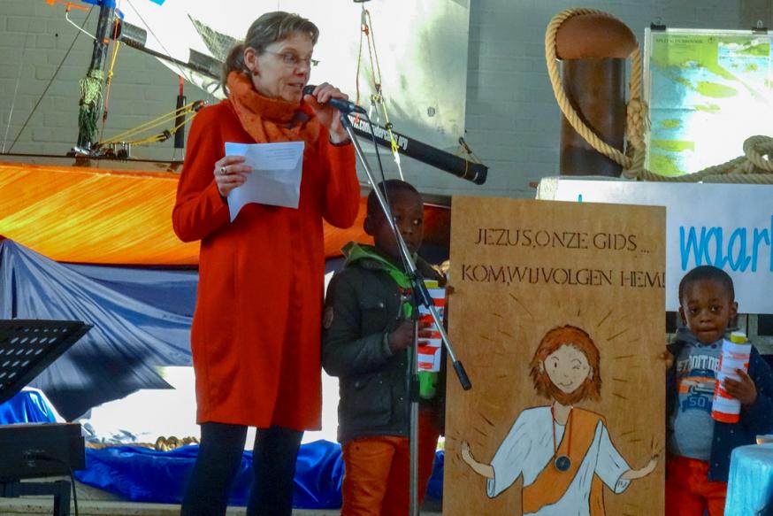 Nevendienst voor de kinderen op Ten Bos 