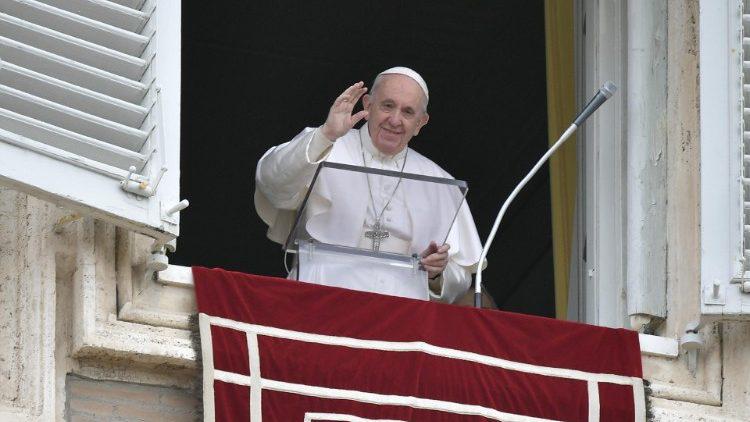 Paus Franciscus tijdens het Angelusgebed © Vatican Media