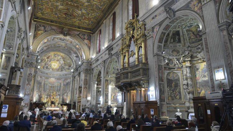 Paus Franciscus in de Santo Spirito in Sassia, de kerk van de Goddelijke Barmhartigheid in Rome, op Beloken Pasen 2021 © VaticanMedia Paus Franciscus in de Santo Spirito in Sassia, de kerk van de Goddelijke Barmhartigheid in Rome, op Beloken Pasen 2021 © VaticanMedia