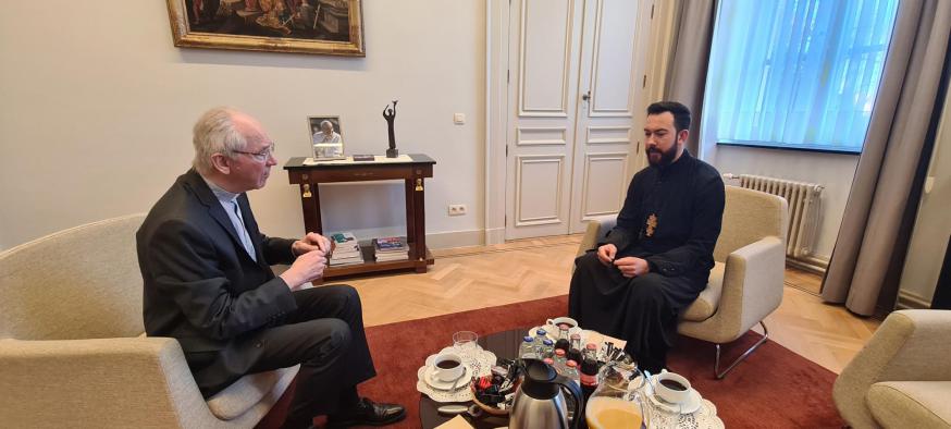 Oekraïense priester Ivan Danchevskyi op bezoek bij kardinaal De Kesel © aartsbisdom Mechelen-Brussel