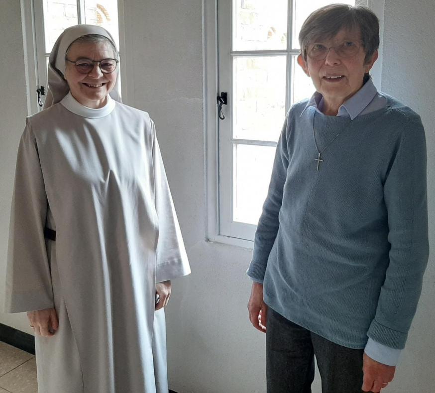 Zuster Ria Vander Schaeven en zuster Lieve Deseure 