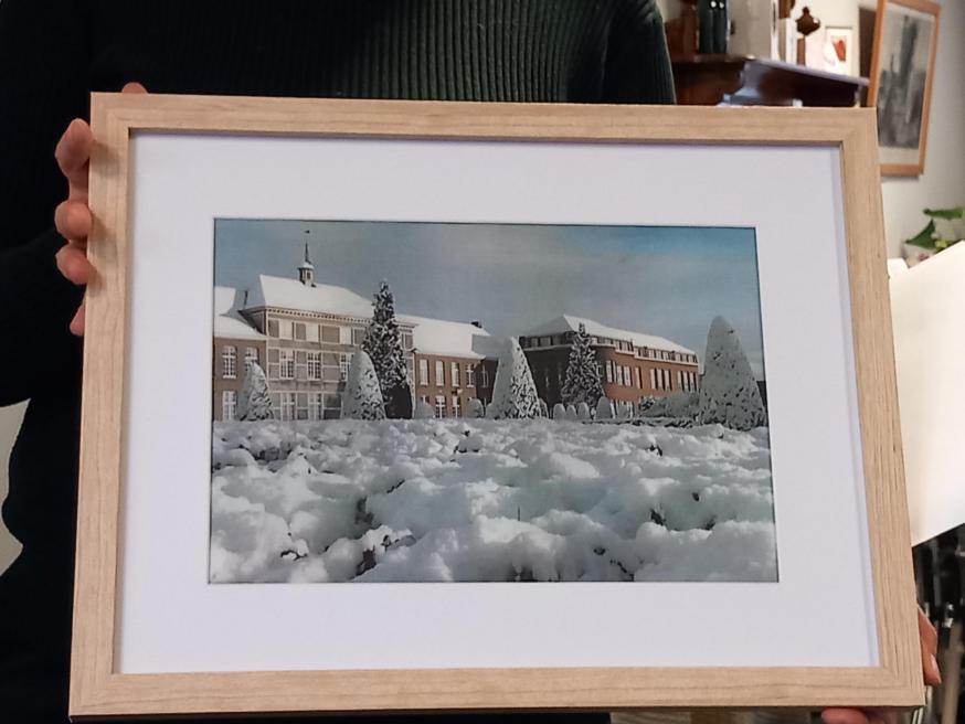 Het oude klooster in de sneeuw. © zrs bernardinnen