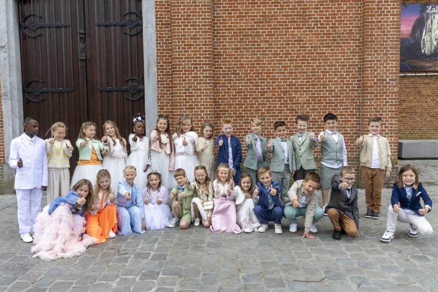 Groepsfoto Eerste Communie 2025 Hemiksem 