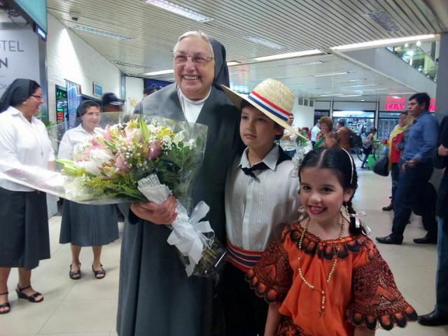 Bloemen in de luchthaven © zdb