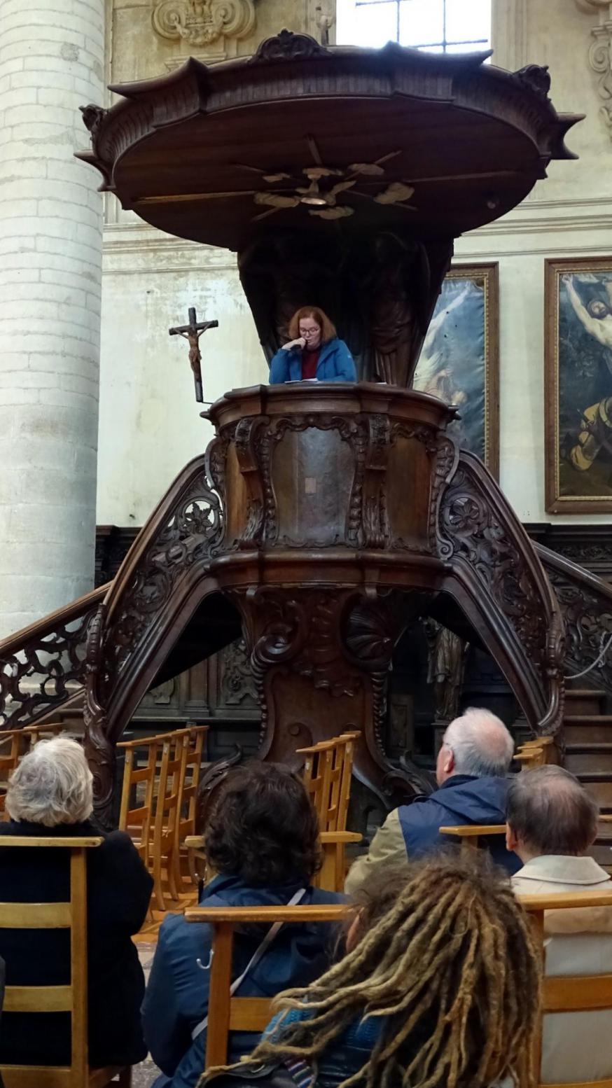 De vredeskansel gegeven door Freya Boelaert van De Ruimtevaart © Pastorale zone Leuven aan de Dijle