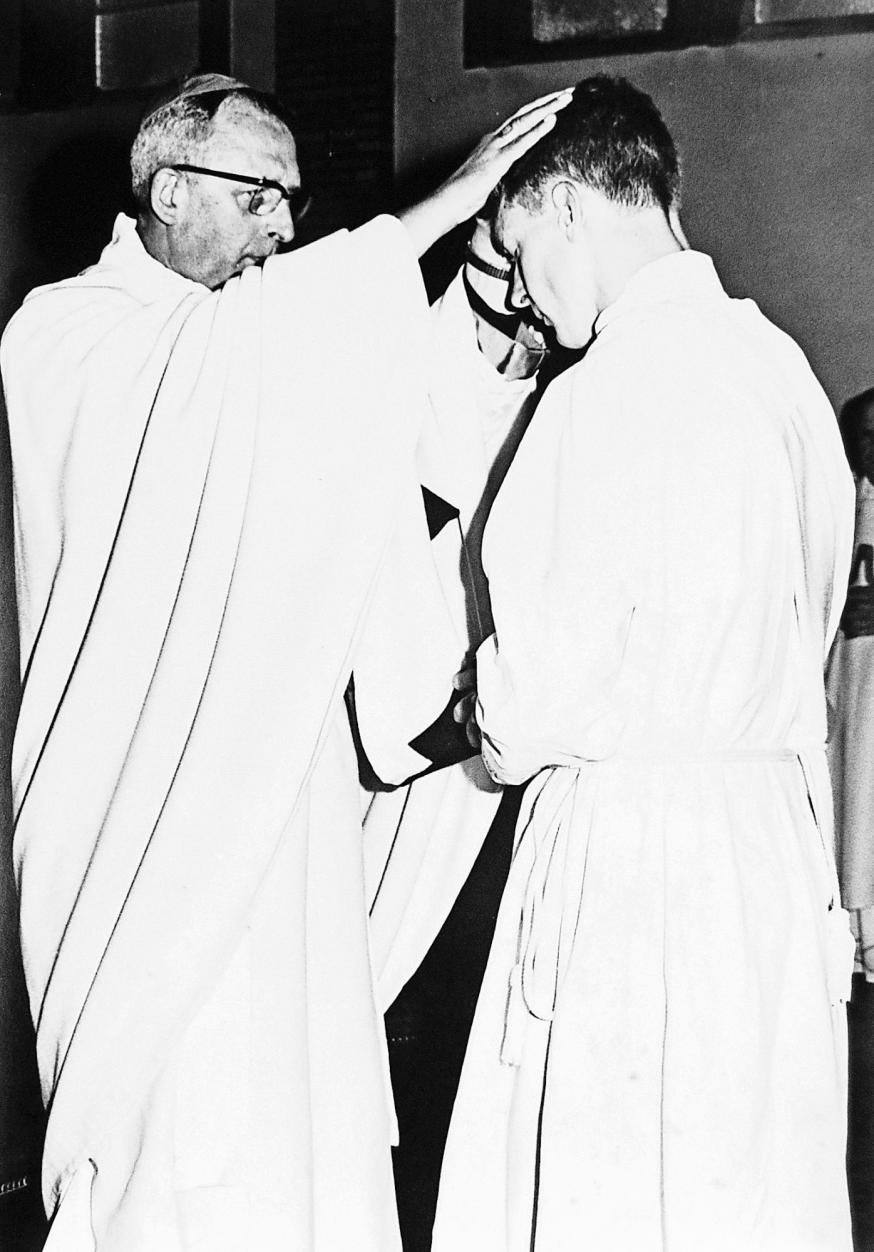 Priesterwijding 12 september 1970 © privé-archief Luc Van Looy Priesterwijding 12 september 1970 © privé-archief Luc Van Looy