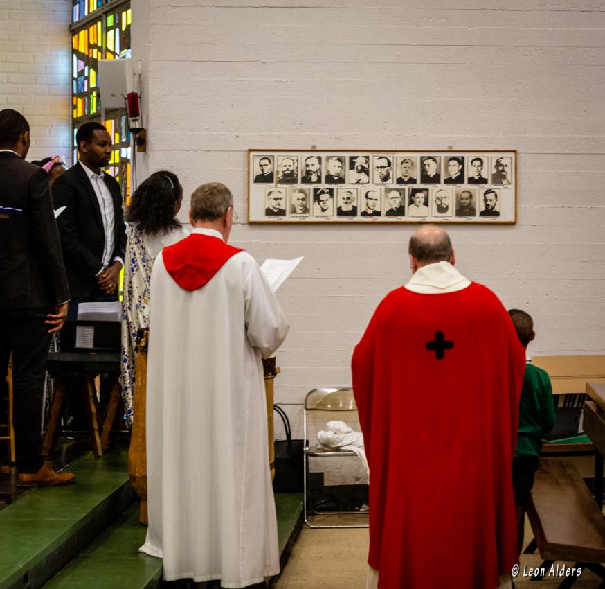 De vermoorde missionarissen werden begin deze maand nog herdacht tijdens een plechtigheid in Gentinnes. © Leon Alders / Flickr