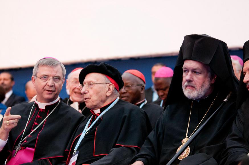 Kardinaal Etchagaray tijdens de interreligieuze ontmoeting van Sant'Egidio in Antwerpen © Philippe Keulemans