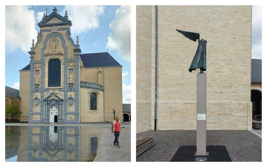 Abdij van Averbode: Links de kerk met aan de rechterzijde het beeld "De éénvleugelige" van Nis Schmidt  ©  Creative Commons