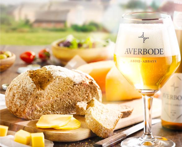 Brood, kaas, bier en peperkoek. Rond deze duurzaam verbouwde producten schept de abdij Averbode verbondenheid. © Abdij Averbode