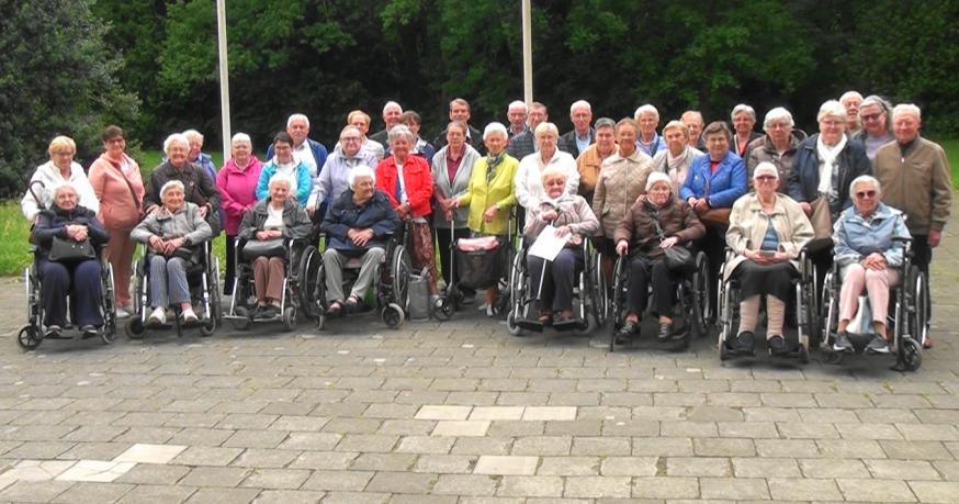 Groepsfoto bedevaart Samana Kuurne 2024 © Samana Kuurne