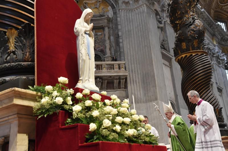 Maagd van de Armen in de Sint-Pietersbasiliek in Rome © Vatican Media