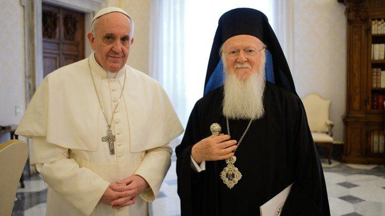 Patriarch Bartholomeus bij paus Franciscus © Vatican Media