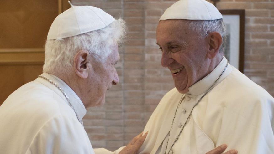 Een eerdere ontmoeting tussen beide pausen © Vatican Media
