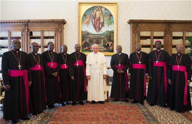 De bisschoppen van Burundi bij paus Franciscus © Vatican Media