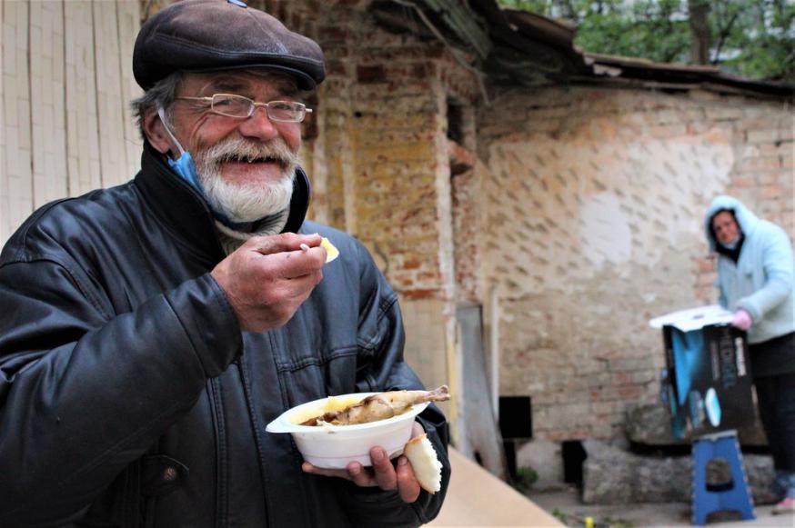 Caritas organiseerde paasmaaltijden voor de armsten in Oekraïne © Caritas Internationalis Caritas organiseerde paasmaaltijden voor de armsten in Oekraïne © Caritas Internationalis