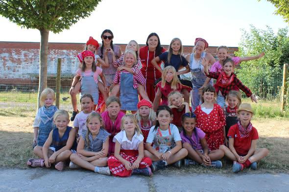 Chiromeisjes op kamp 2026 © Chiro Koekelare