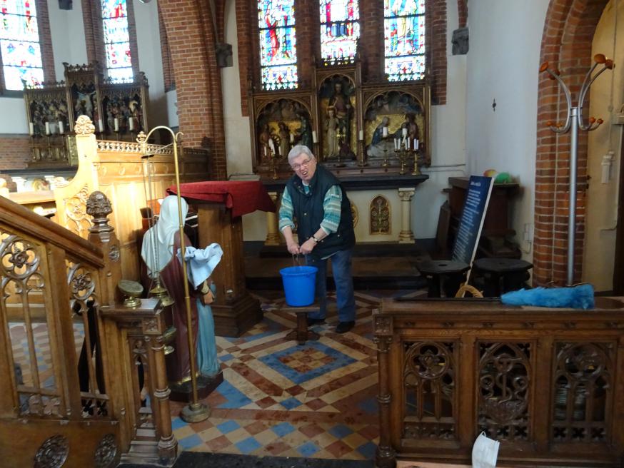 Werken in de kerk © Maurice Fruytier