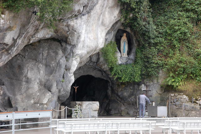 Onze-Lieve-Vrouw van Lourdes © Philippe Keulemans
