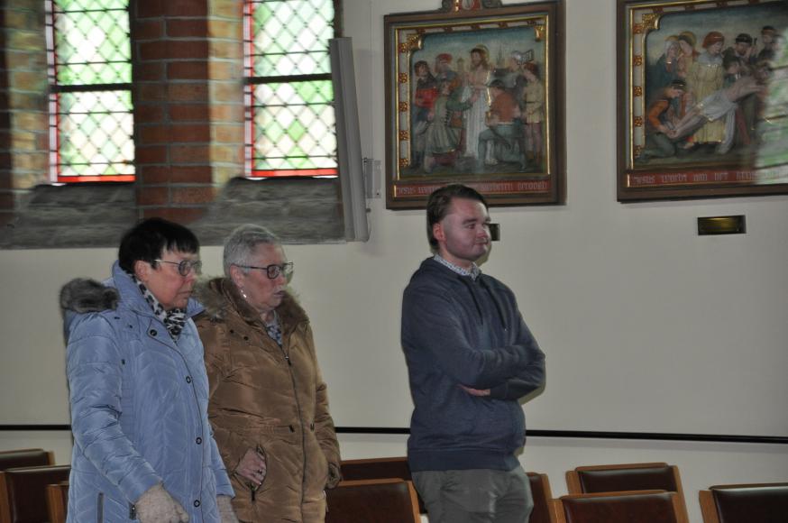 kerkverkenning en vormselkruisje 