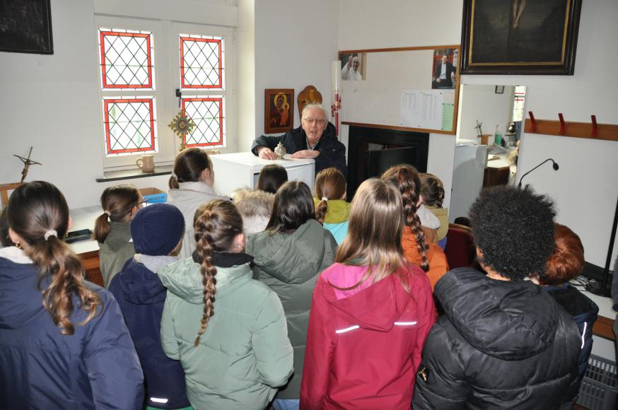 kerkverkenning en vormselkruisje 