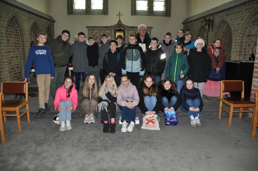 kerkverkenning en vormselkruisje 