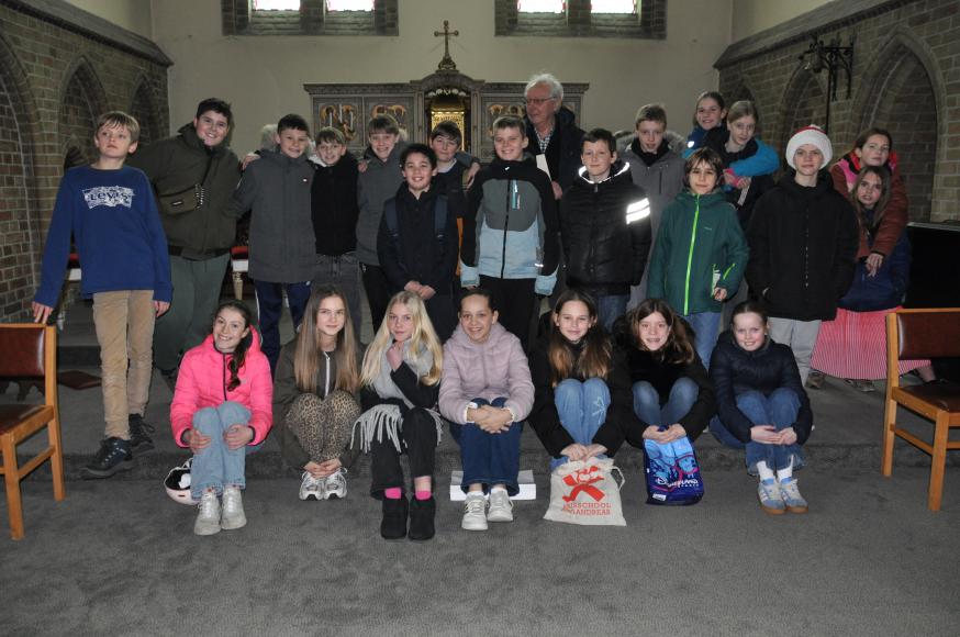 kerkverkenning en vormselkruisje 