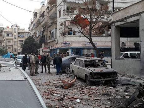 De impact van een granaatbeschieting in Damascus © Caritas International