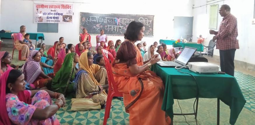 Dhanwar, kind en moeders 